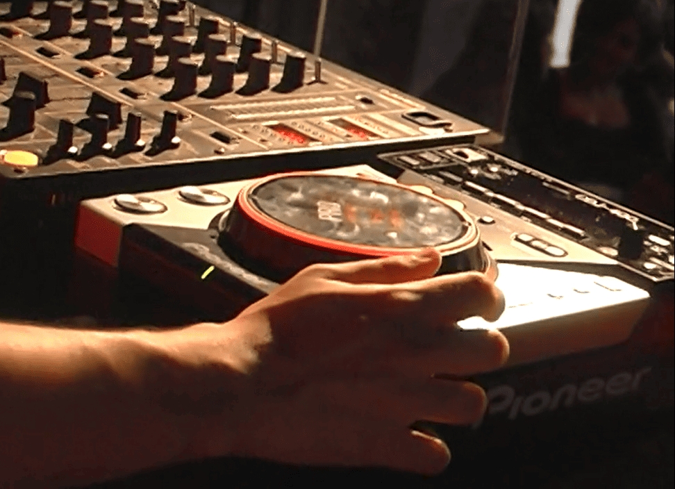 video-section-banner-image
